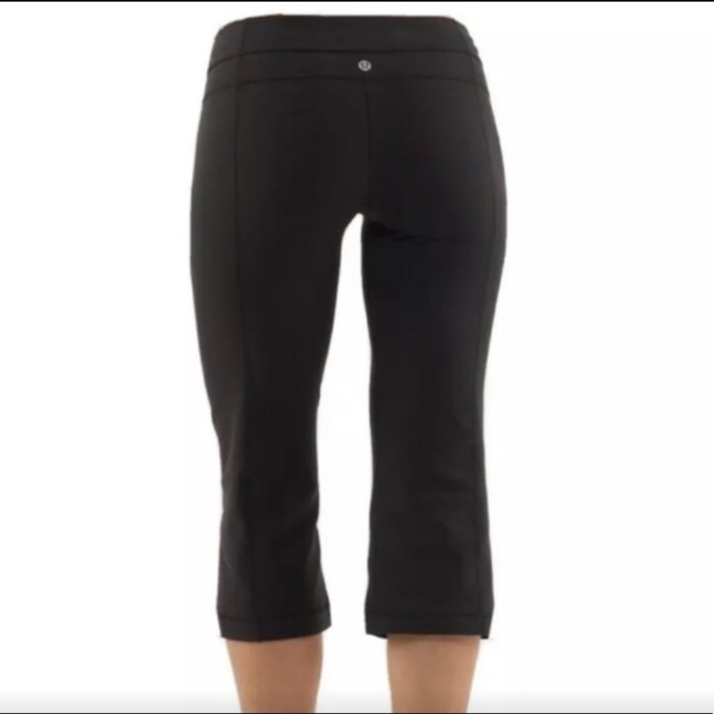 LULULEMON Groove Crop Reversible Leggings, Size 6